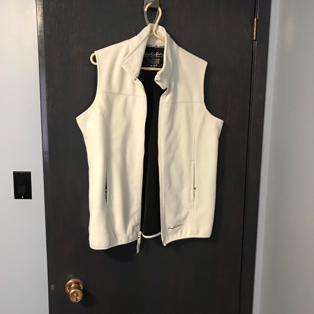 Wind River Ladies Vest Size Large NEW WITHOUT TAGS